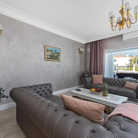 Vila Carolus Dalmatia