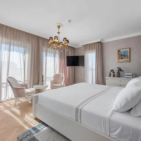 Carolus Dalmatia Vila